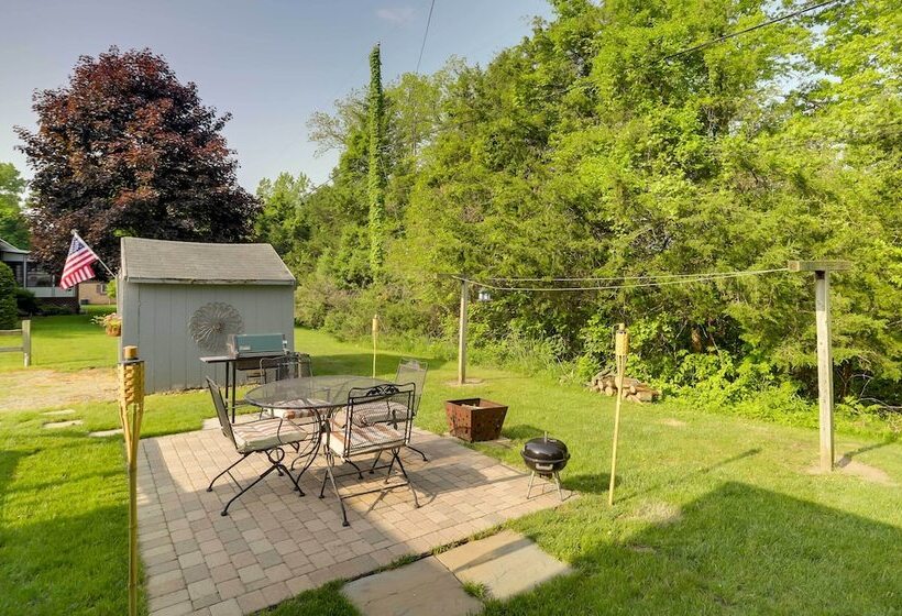 Charming South Haven Home   Great Location!