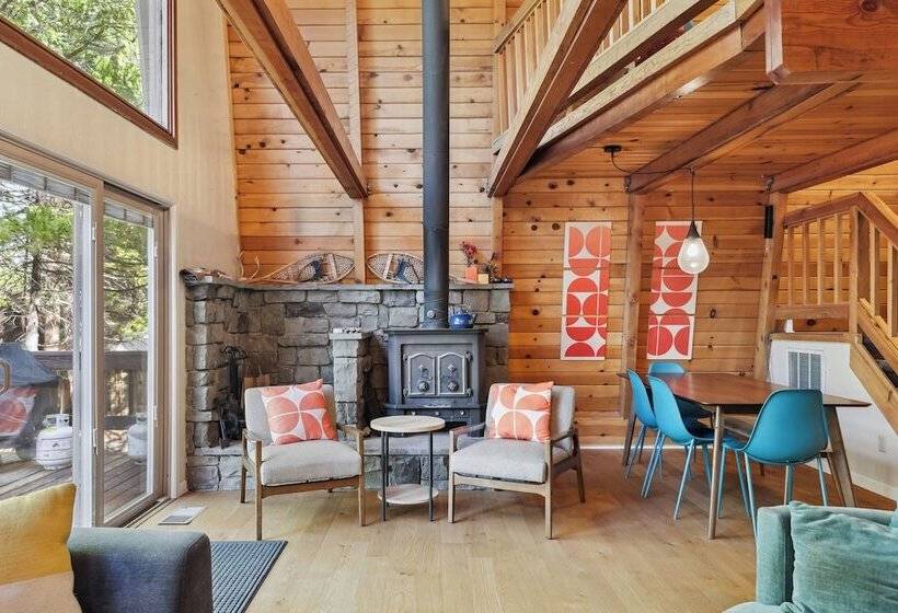 Charming Pinecrest Cabin W/ Private Deck