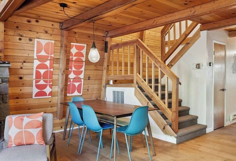 Charming Pinecrest Cabin W/ Private Deck