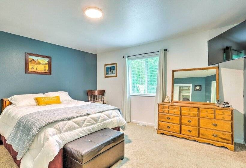 Charming Wasilla Retreat: Walk To Lake Lalen!