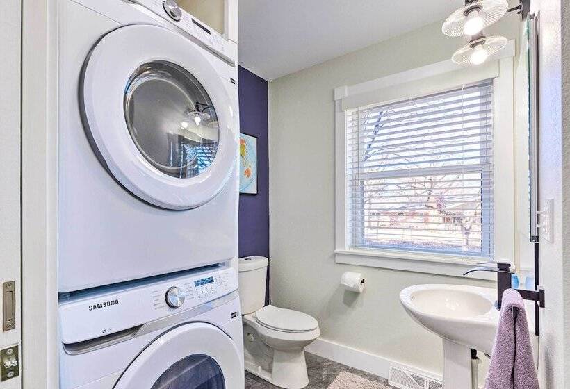 Chic Bentonville Home ~ 1 Mi From Downtown!