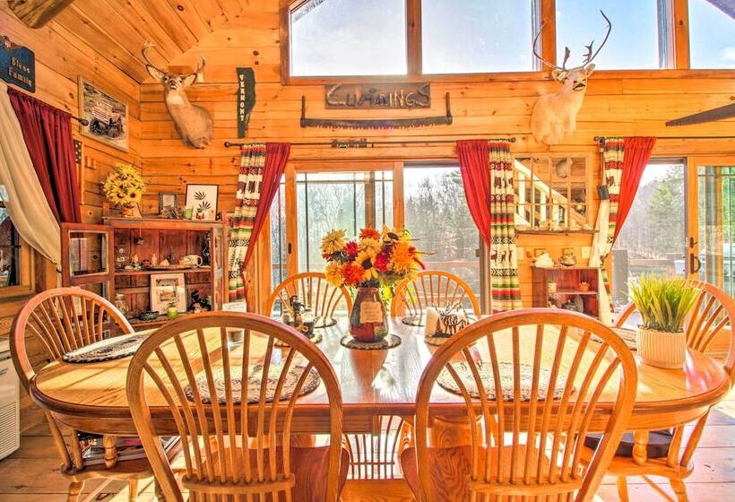 Chic Brandon Cabin W/ Pool, Hot Tub + Sauna!