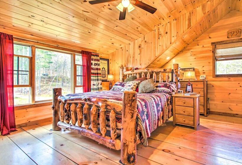 Chic Brandon Cabin W/ Pool, Hot Tub + Sauna!