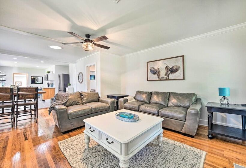 Chic Charlotte Retreat < 3 Miles To Downtown!