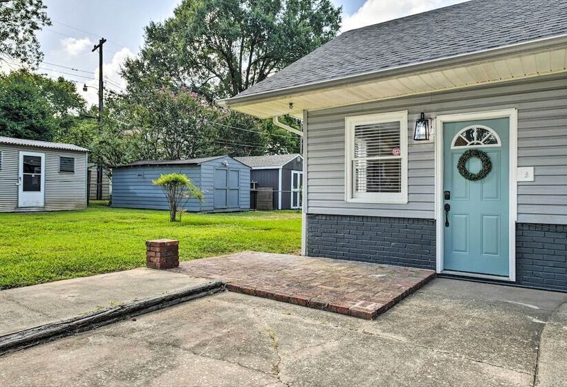 Chic Charlotte Retreat < 3 Miles To Downtown!