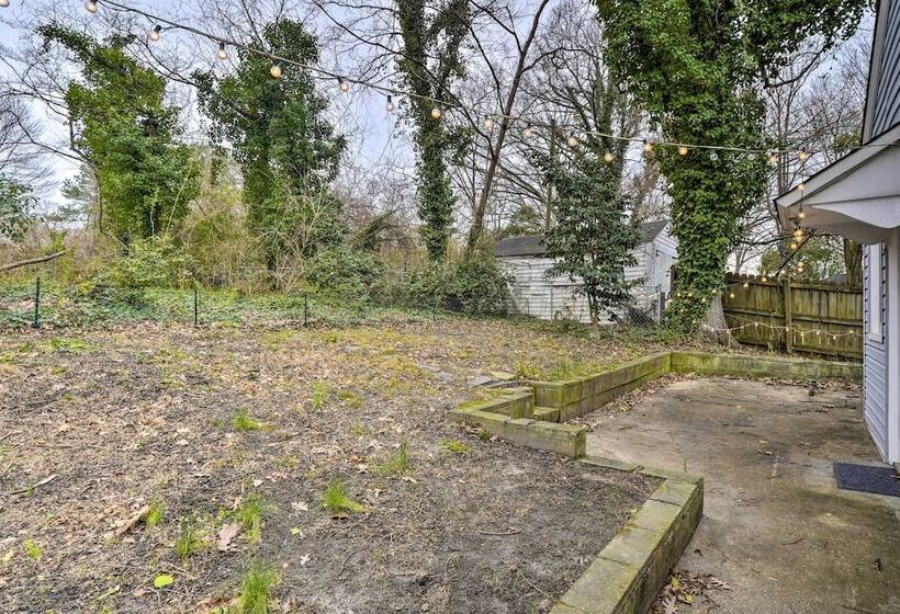 Chic & Cozy Greensboro Home, 2 Mi To Dtwn!