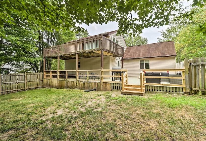 Chic Long Pond Family Home W/ Fire Pits & Deck!