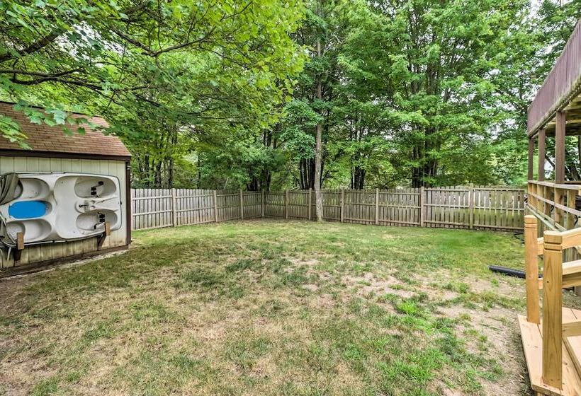 Chic Long Pond Family Home W/ Fire Pits & Deck!