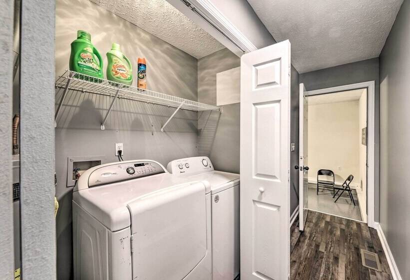 Classic Murfreesboro Home W/ Grill & Yard!