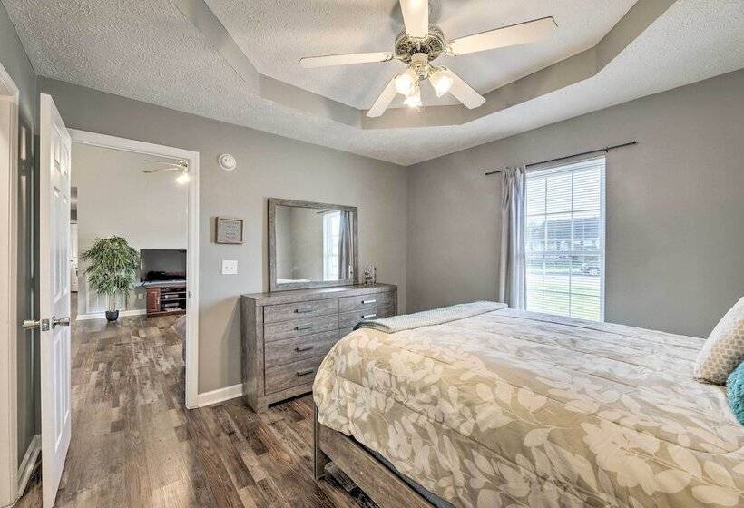 Classic Murfreesboro Home W/ Grill & Yard!