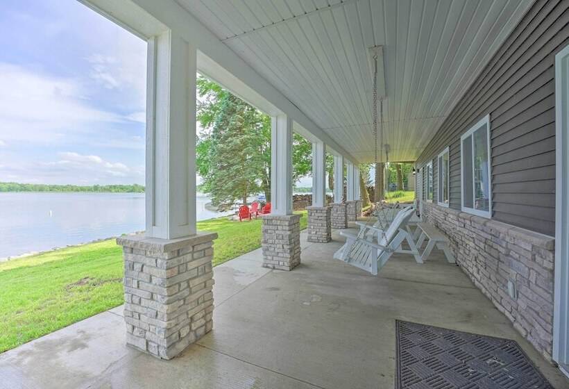 Coldwater Family Retreat W/ Boat Dock & Grill!