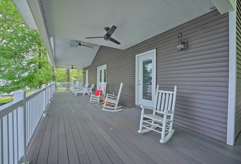 Coldwater Family Retreat W/ Boat Dock & Grill!