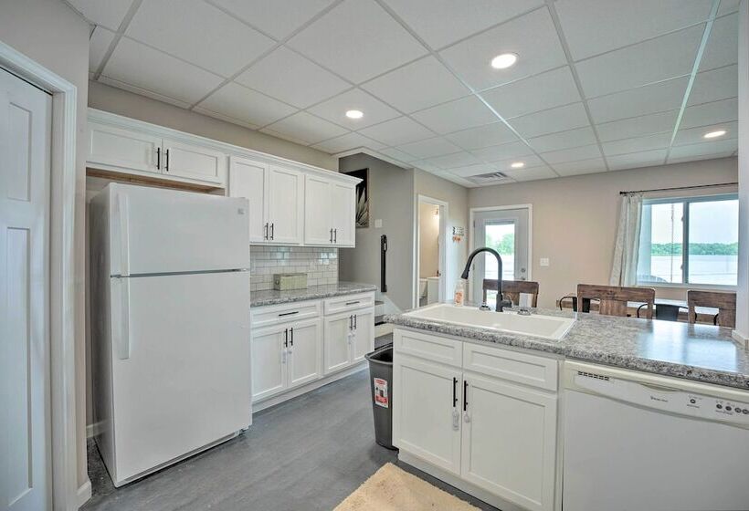 Coldwater Family Retreat W/ Boat Dock & Grill!