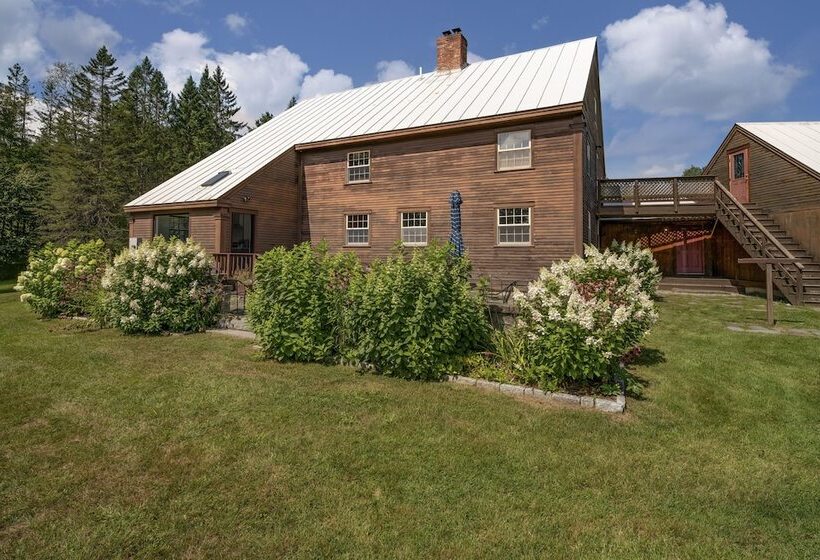 Private Patio: Colonial Home On Kingdom Trails!