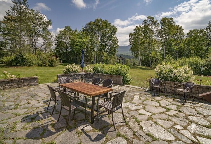 Private Patio: Colonial Home On Kingdom Trails!