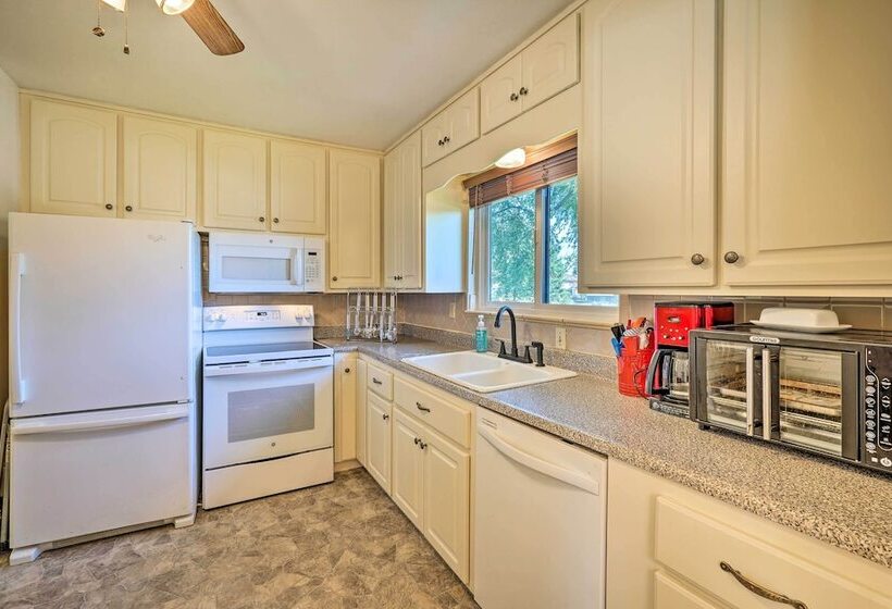 Colorado Springs Home W/ Yard ~ 12 Mi To Dtwn