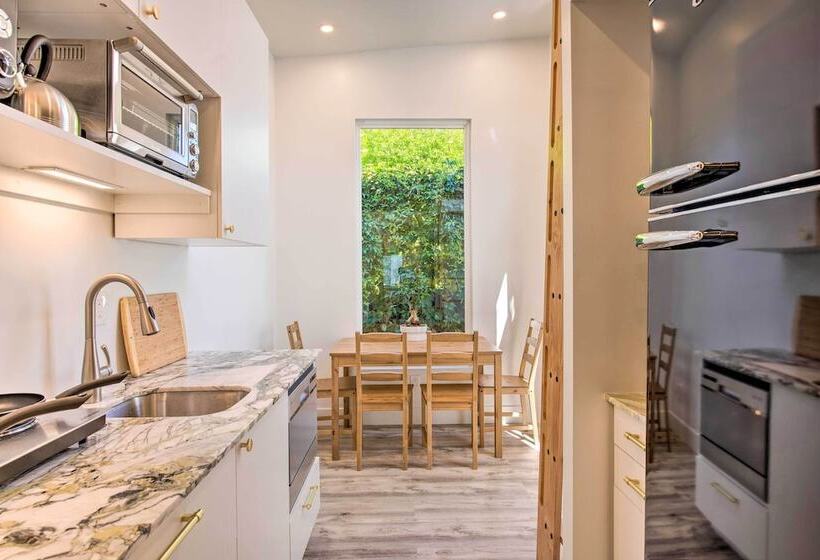 Convenient Salt Lake Tiny Home With Chic Interior!