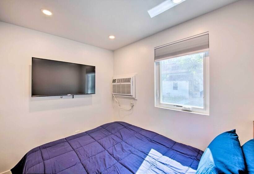 Convenient Salt Lake Tiny Home With Chic Interior!