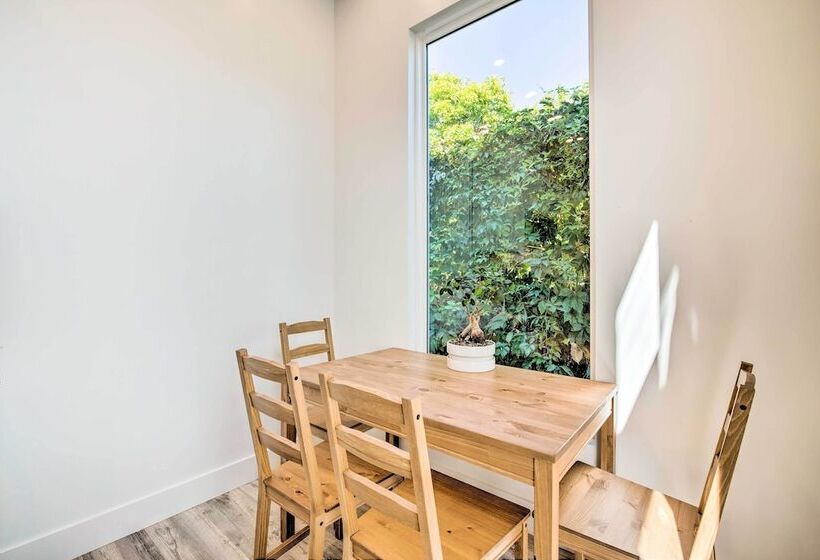 Convenient Salt Lake Tiny Home With Chic Interior!