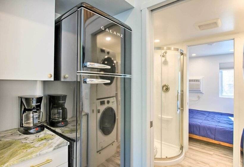 Convenient Salt Lake Tiny Home With Chic Interior!