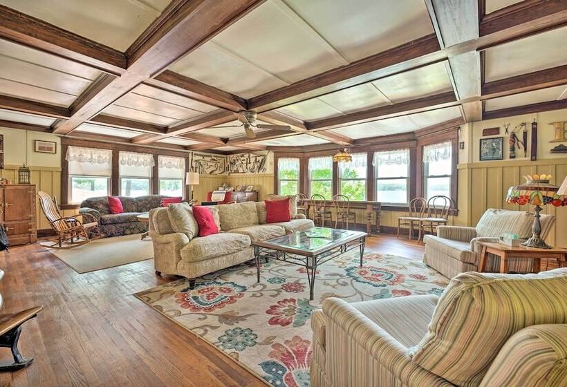 Corey Lake Home, 7 Mi To Swiss Valley Ski Resort!