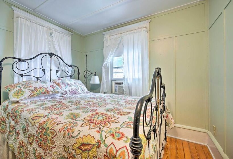 Corey Lake Home, 7 Mi To Swiss Valley Ski Resort!