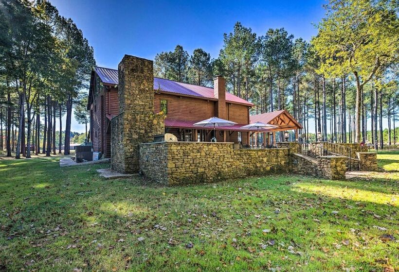 Countryside Cabin Retreat W/ Outdoor Kitchen!