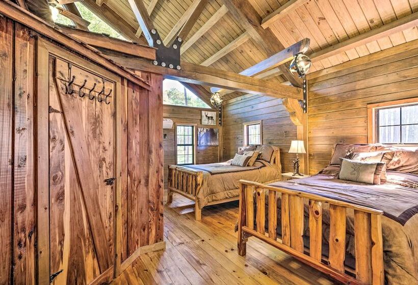 Countryside Cabin Retreat W/ Outdoor Kitchen!