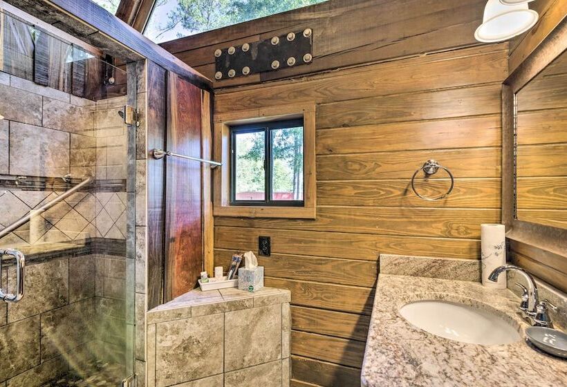 Countryside Cabin Retreat W/ Outdoor Kitchen!