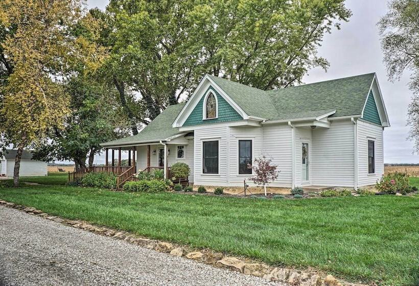 Countryside Cottage W/ Large Yard Near Topeka