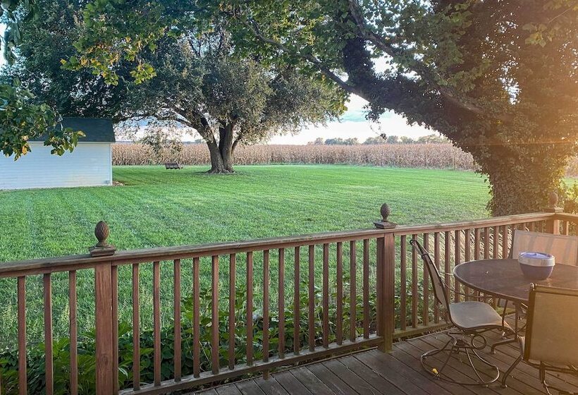 Countryside Cottage W/ Large Yard Near Topeka