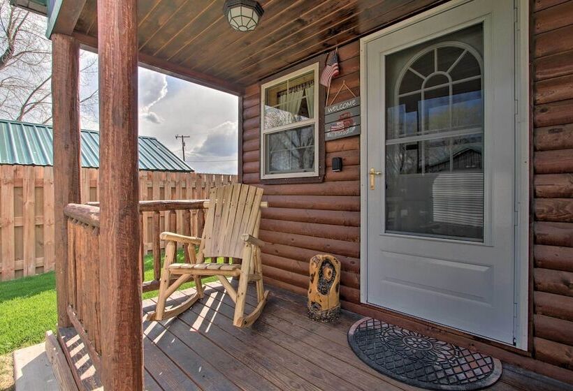 Cozy Augusta Cabin W/ Grill   Walk To Main St