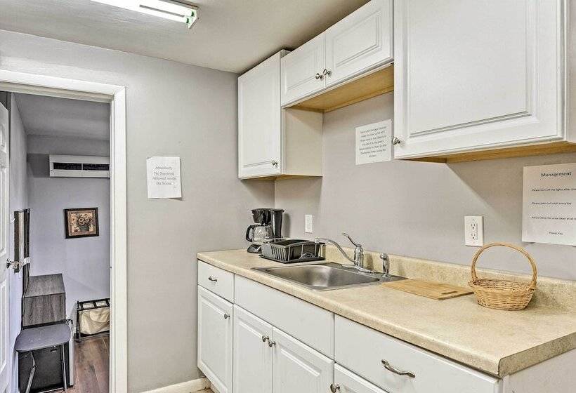 Cozy Bel Air Home Walk To Main Street Shops