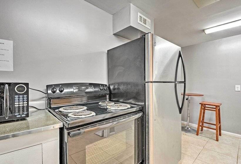 Cozy Bel Air Home Walk To Main Street Shops