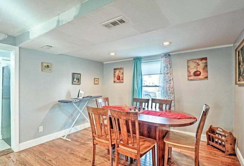 Cozy Bel Air Home Walk To Main Street Shops