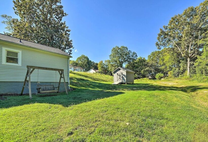 Belmont Retreat ~ 14 Mi To Dtwn Charlotte!