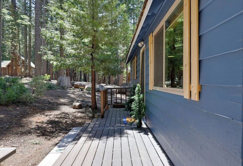3 Mi To Big Trees State Park: Cabin W/ Scenic Deck