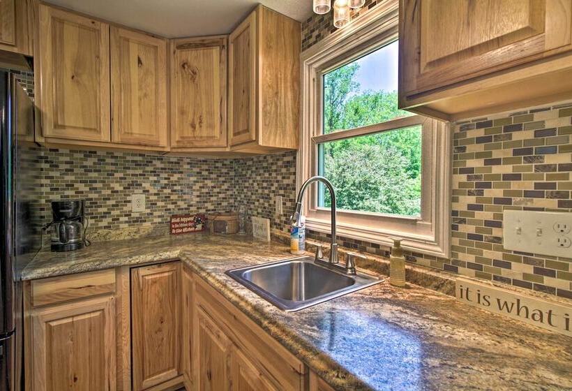 Cozy Cabin W/ Patio On Craig Creek: Pets Ok!