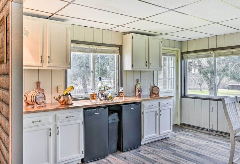 Cozy Cass City Retreat W/ Spacious Deck!