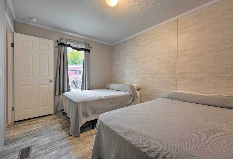 Cozy Cassopolis Retreat On Little Fish Lake!