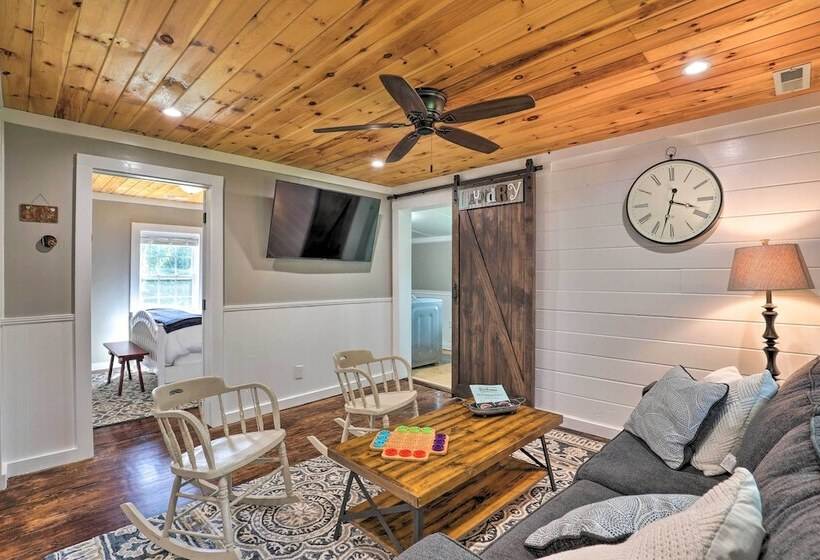 Cozy Cottage W/ Hot Tub < 4 Mi To Black Mountain!