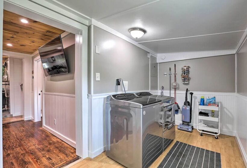 Cozy Cottage W/ Hot Tub < 4 Mi To Black Mountain!