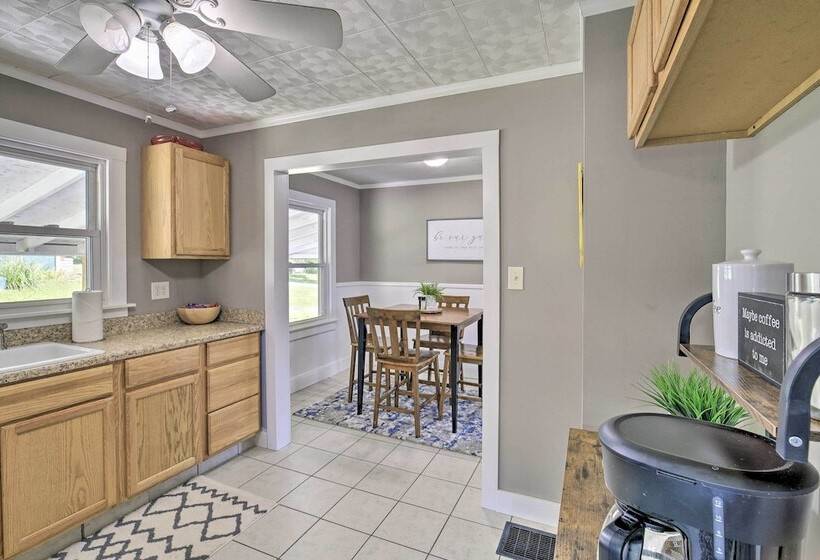 Cozy Cottage Near Dtwn Dining, Walk To Casino