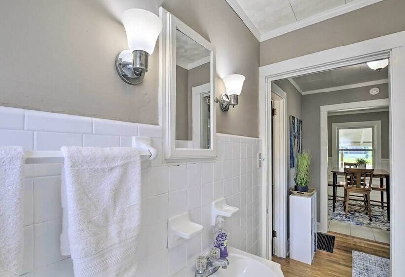 Cozy Cottage Near Dtwn Dining, Walk To Casino