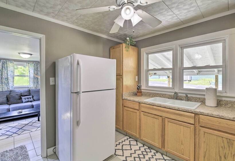 Cozy Cottage Near Dtwn Dining, Walk To Casino