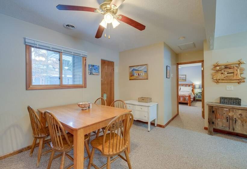 Cozy Cottage W/ Sunroom   Walk To Higgins Lake!
