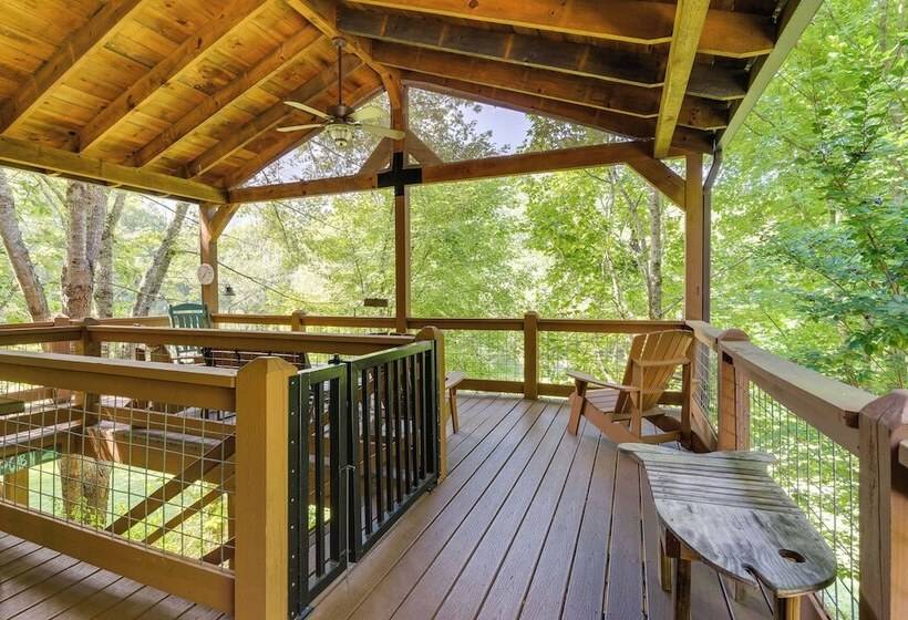 Cozy Creekside Cabin W/ Fire Pit & Views!