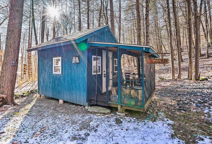 Hike & Swim On Site: Cozy Falls Brook Cabin