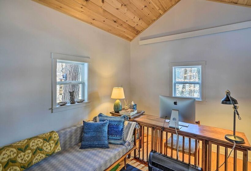 Hike & Swim On Site: Cozy Falls Brook Cabin