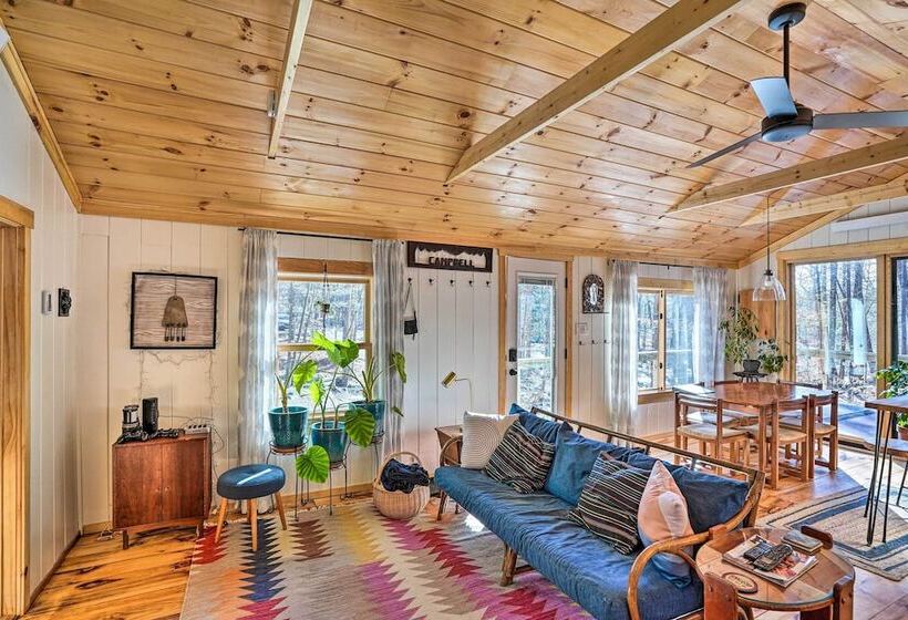 Hike & Swim On Site: Cozy Falls Brook Cabin